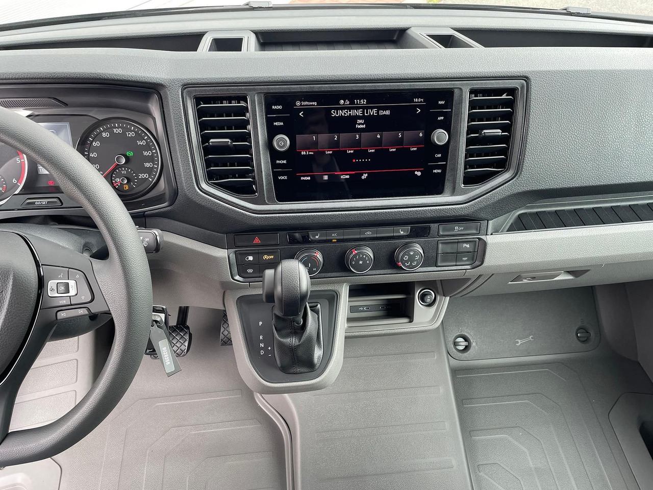 Autovettura MAN TGE 3.160 L3H3 MIXTO RWD LED ACC RWD SHZ STANDH: foto 17