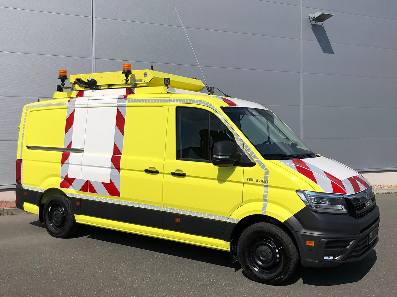 MAN TGE 3.180 L3H2 BF 4 BEGLEITFAHRZEUG ACC LED NAVI - Autovettura: foto 2 MAN TGE 3.180 L3H2 BF 4 BEGLEITFAHRZEUG ACC LED NAVI - Autovettura: foto 2