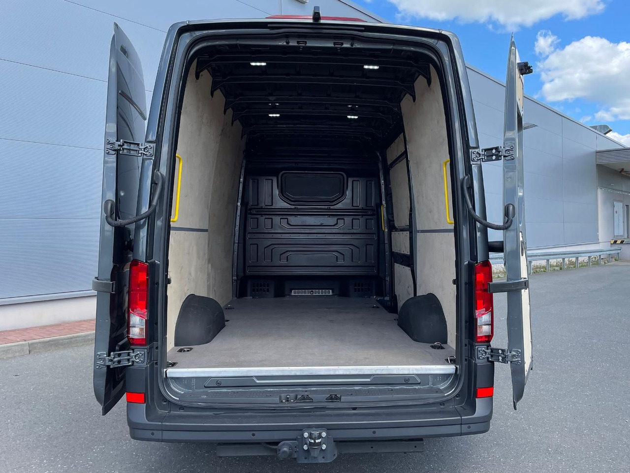 Autovettura MAN TGE 3.180 L3H3 Kasten 4x4 AUTOM DIFF AHK ACC: foto 11