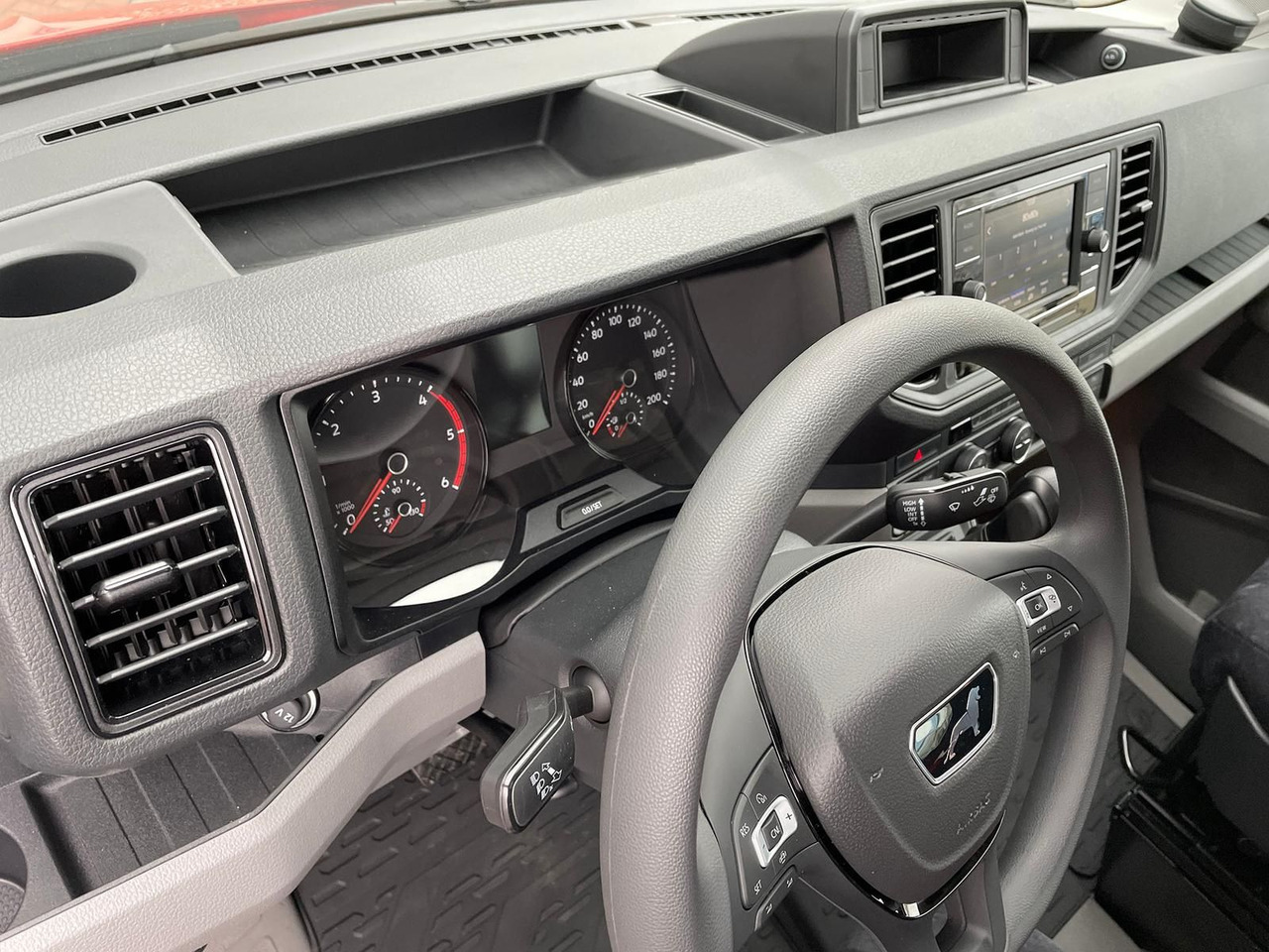 Autovettura MAN TGE 4.160 L3H3 Kasten NAVI TEMP SITZH FEUERROT: foto 26