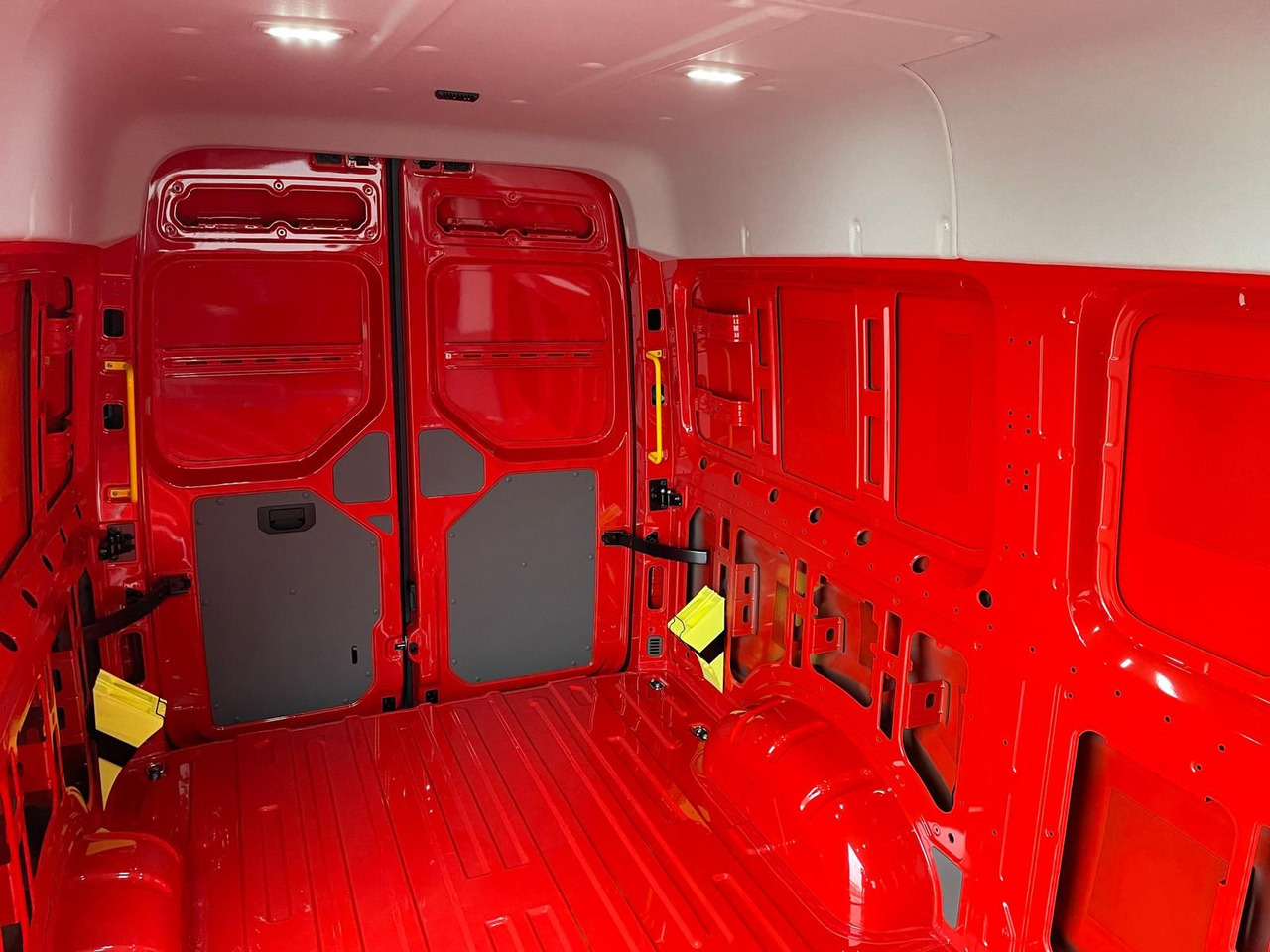 Autovettura MAN TGE 4.160 L3H3 Kasten NAVI TEMP SITZH FEUERROT: foto 10