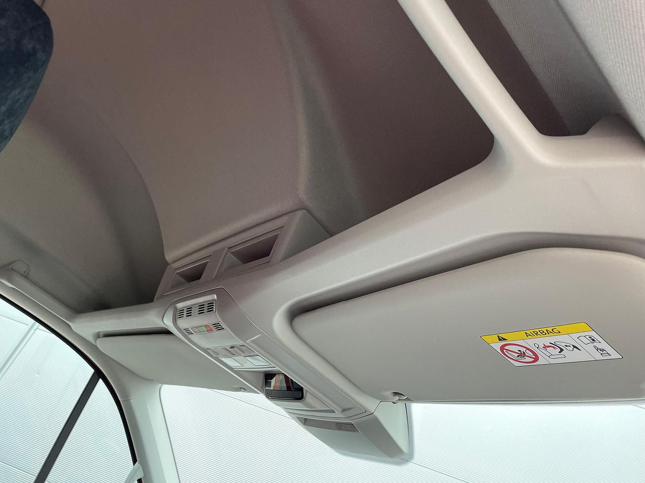 Autovettura MAN TGE 4.160 L3H3 Kasten NAVI TEMP SITZH FEUERROT: foto 23