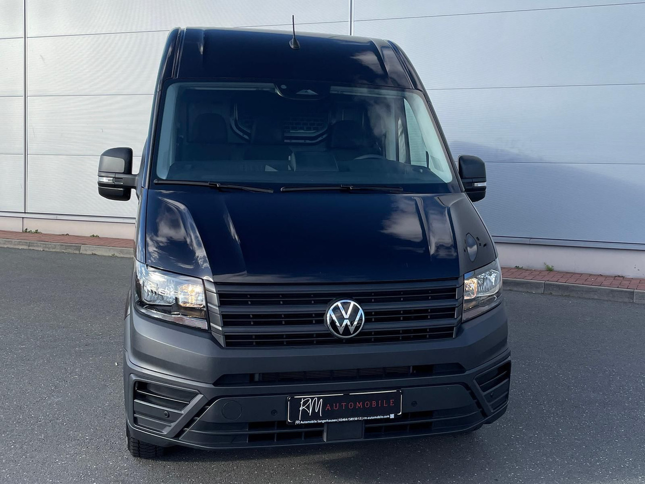 Volkswagen Crafter Kasten 35 L4H3 NAV SITZHZ AHK DAB KAMERA - Furgone chiuso: foto 4 Volkswagen Crafter Kasten 35 L4H3 NAV SITZHZ AHK DAB KAMERA - Furgone chiuso: foto 4