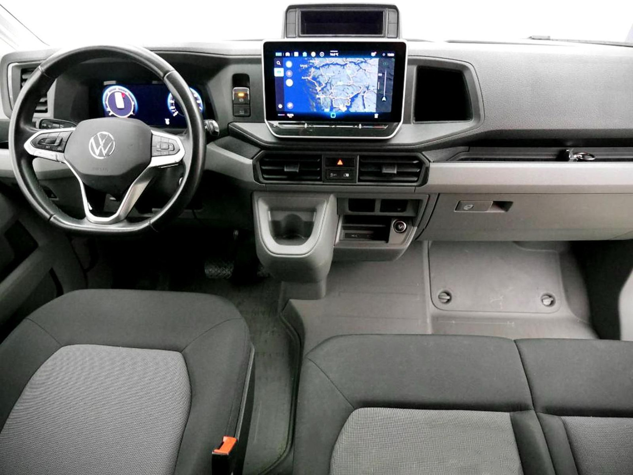 Volkswagen Crafter Kasten 35 L4H3 NAVI DAB KAMERA PDC - Furgone chiuso: foto 4 Volkswagen Crafter Kasten 35 L4H3 NAVI DAB KAMERA PDC - Furgone chiuso: foto 4