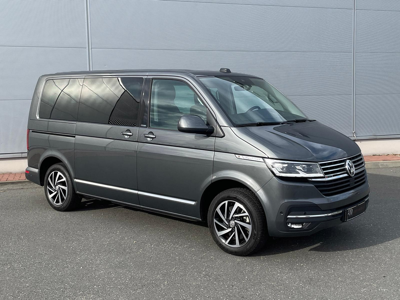 Volkswagen T6.1 Multivan Comfortline 4M ACC KAMERA SITZHZ - Minibus, Pulmino: foto 2 Volkswagen T6.1 Multivan Comfortline 4M ACC KAMERA SITZHZ - Minibus, Pulmino: foto 2