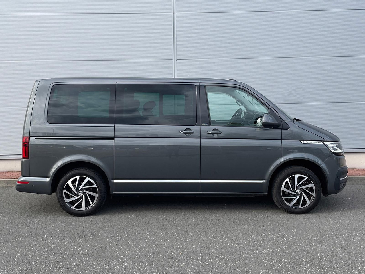 Volkswagen T6.1 Multivan Comfortline 4M ACC KAMERA SITZHZ - Pulmino: foto 5 Volkswagen T6.1 Multivan Comfortline 4M ACC KAMERA SITZHZ - Pulmino: foto 5