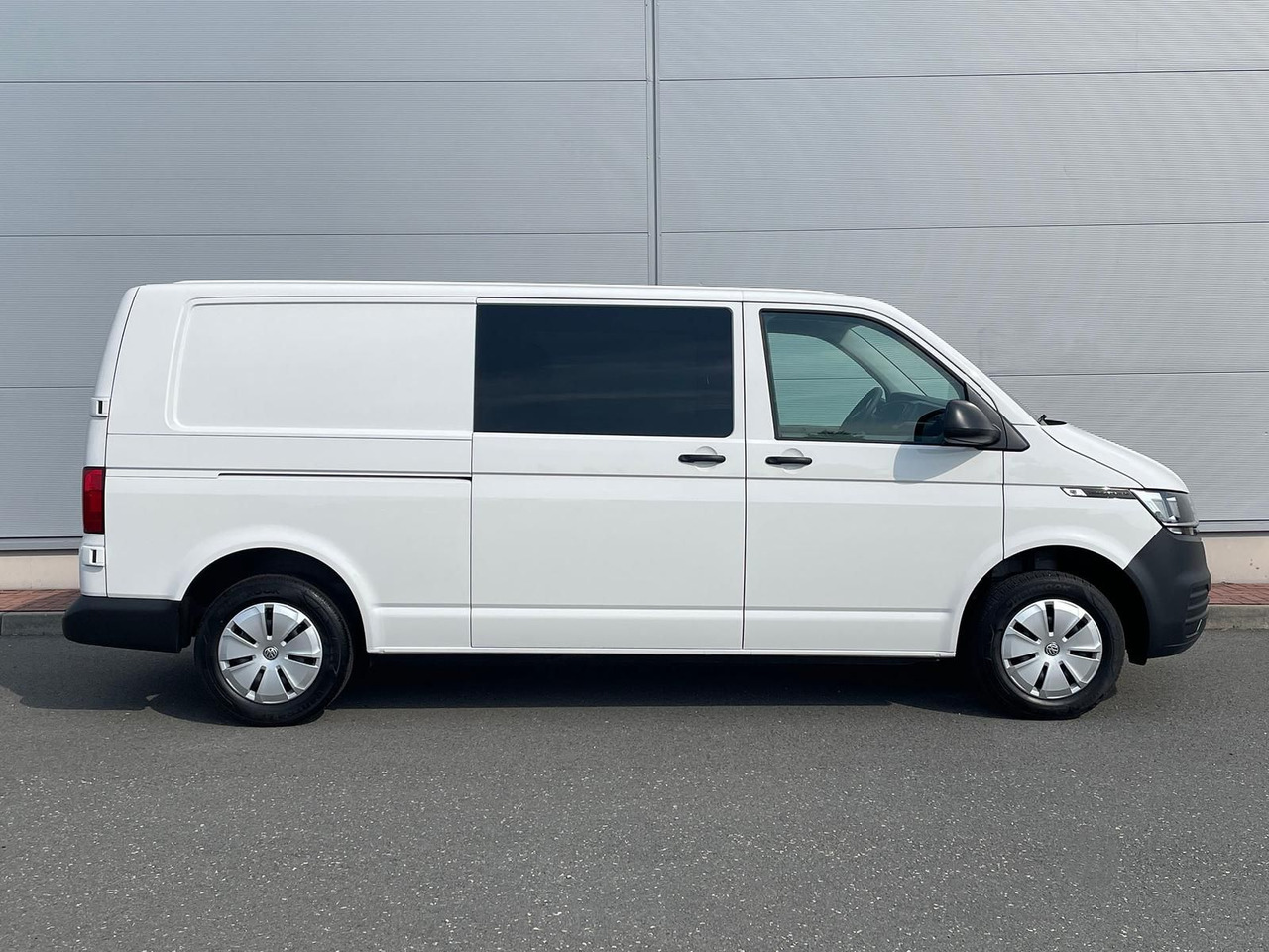 Volkswagen T6.1 Transporter MIXTO LR 2.0 TDI KLIMA PDC - Pulmino: foto 5 Volkswagen T6.1 Transporter MIXTO LR 2.0 TDI KLIMA PDC - Pulmino: foto 5