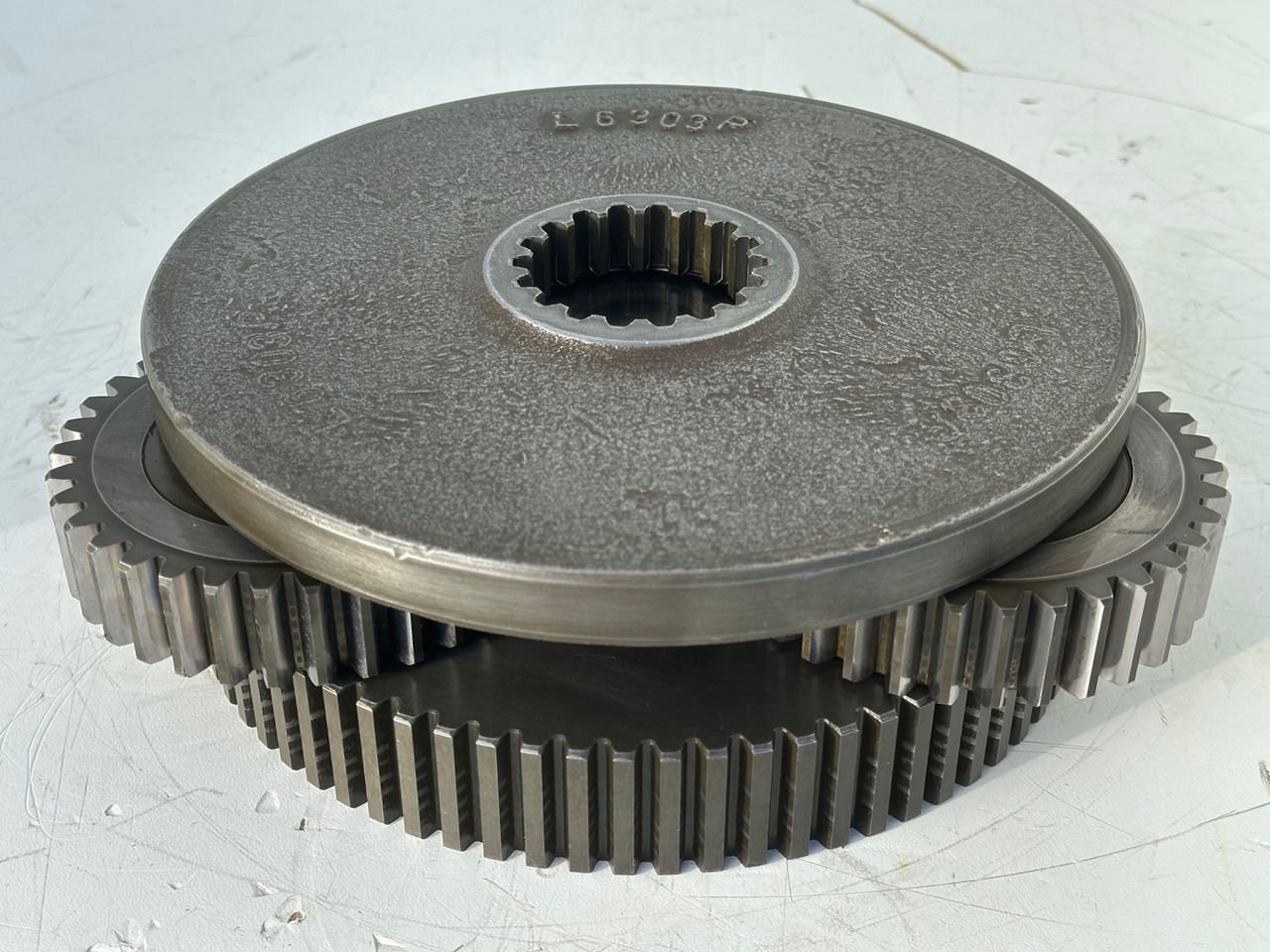 LIEBHERR Original Planetenträger ID-Nr.944171103 mit Planetenräder ID-Nr.944110603-ID-Nr.90201469 mit Lamellenträger ID-Nr.944112103. A900C,A944B,E942,LOS942,LOS944,P942,P944,R942,R944,R944B. #HRV# - Riduttore di rotazione per Escavatore: foto 5 LIEBHERR Original Planetenträger ID-Nr.944171103 mit Planetenräder ID-Nr.944110603-ID-Nr.90201469 mit Lamellenträger ID-Nr.944112103. A900C,A944B,E942,LOS942,LOS944,P942,P944,R942,R944,R944B. #HRV# - Riduttore di rotazione per Escavatore: foto 5