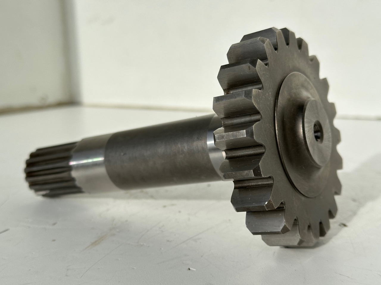 Liebherr Antriebswelle ID-Nr.969491901. FAT355P076. R906, R916, R922, R924, R926. #969491901.01# - Motore di traslazione per Macchina da cantiere: foto 5 Liebherr Antriebswelle ID-Nr.969491901. FAT355P076. R906, R916, R922, R924, R926. #969491901.01# - Motore di traslazione per Macchina da cantiere: foto 5