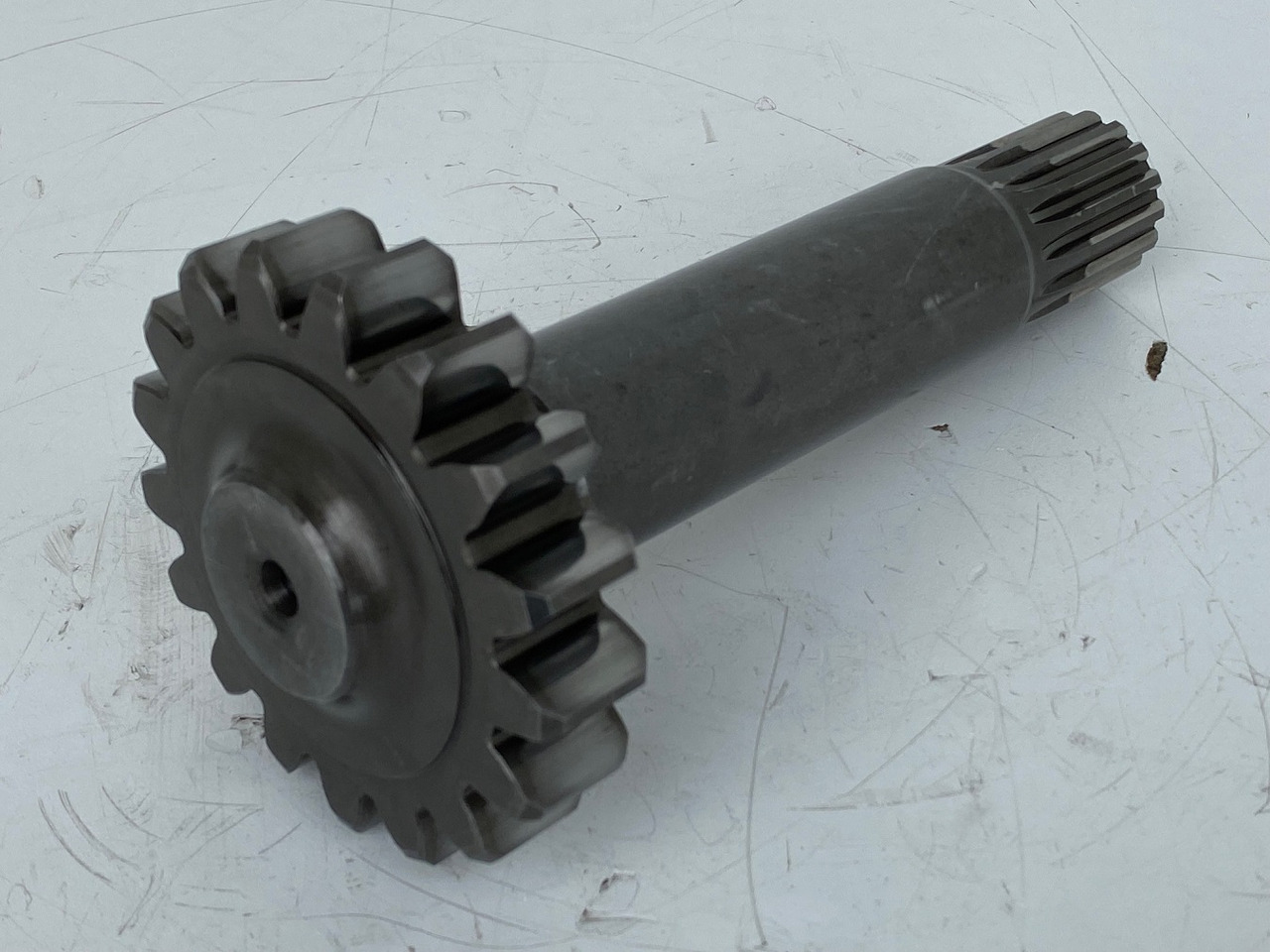 Liebherr Antriebswelle ID-Nr.969527001. FAT355P077. LH26, LH30, R906, R916, R920, R922, R924, R926 COMP, R926. #ANT2804# - Motore di traslazione per Escavatore cingolato: foto 1 Liebherr Antriebswelle ID-Nr.969527001. FAT355P077. LH26, LH30, R906, R916, R920, R922, R924, R926 COMP, R926. #ANT2804# - Motore di traslazione per Escavatore cingolato: foto 1