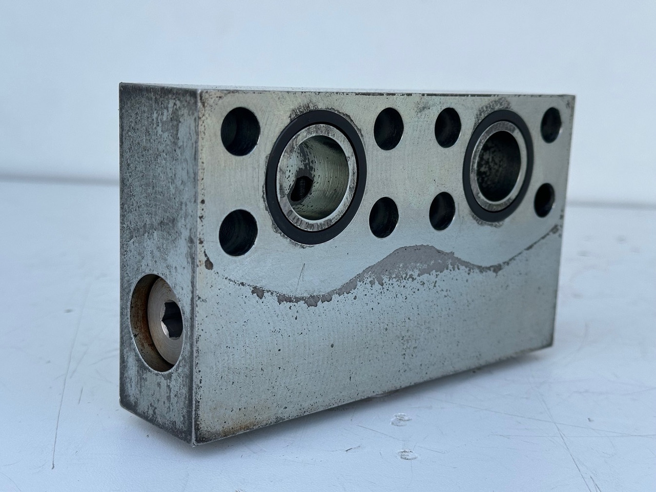 Liebherr Dämpfungsventil ID-Nr.10121777. P924 COMP, P926, R926, R916, R922, R924 COMP, R924, R926 COMP, R926, R930, R936, R946, R950 T, R960 T. #10121777.43199# - Riduttore di rotazione per Macchina da cantiere: foto 4 Liebherr Dämpfungsventil ID-Nr.10121777. P924 COMP, P926, R926, R916, R922, R924 COMP, R924, R926 COMP, R926, R930, R936, R946, R950 T, R960 T. #10121777.43199# - Riduttore di rotazione per Macchina da cantiere: foto 4