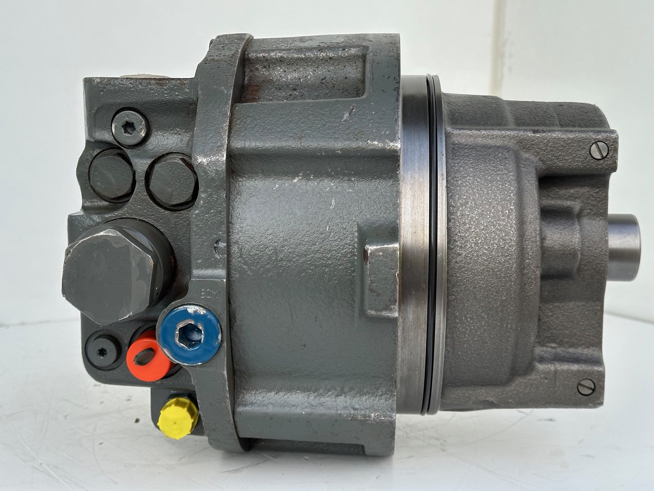 Liebherr Hydraulikeinbaumotor Typ:LH46VE 108. ID-Nr.11428178 . LOS926-1715,R926-1715,R928-1715,R930-1716,R934-1550,R936K-LC,R936K-NLC,R936K-SLC,R938. #11428178.0663# - Motore di traslazione per Macchina da cantiere: foto 4 Liebherr Hydraulikeinbaumotor Typ:LH46VE 108. ID-Nr.11428178 . LOS926-1715,R926-1715,R928-1715,R930-1716,R934-1550,R936K-LC,R936K-NLC,R936K-SLC,R938. #11428178.0663# - Motore di traslazione per Macchina da cantiere: foto 4