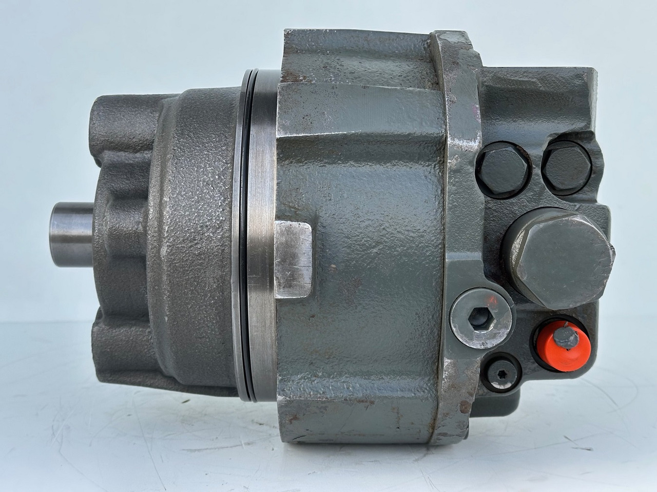 Liebherr Hydraulikeinbaumotor Typ:LH46VE 108. ID-Nr.11428178 . LOS926-1715,R926-1715,R928-1715,R930-1716,R934-1550,R936K-LC,R936K-NLC,R936K-SLC,R938. #11428178.0663# - Motore di traslazione per Macchina da cantiere: foto 3 Liebherr Hydraulikeinbaumotor Typ:LH46VE 108. ID-Nr.11428178 . LOS926-1715,R926-1715,R928-1715,R930-1716,R934-1550,R936K-LC,R936K-NLC,R936K-SLC,R938. #11428178.0663# - Motore di traslazione per Macchina da cantiere: foto 3
