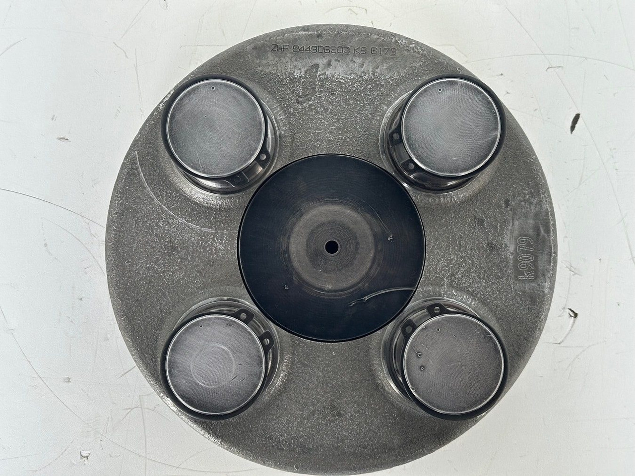 Liebherr Planetenträger ID-Nr.944306303 - ID-Nr.9443063. A924, A934, LH30, LH35, R906, R916, R922, R924, R926, R932, R934, R944. #k9079# - Cambio per Macchina da cantiere: foto 3 Liebherr Planetenträger ID-Nr.944306303 - ID-Nr.9443063. A924, A934, LH30, LH35, R906, R916, R922, R924, R926, R932, R934, R944. #k9079# - Cambio per Macchina da cantiere: foto 3