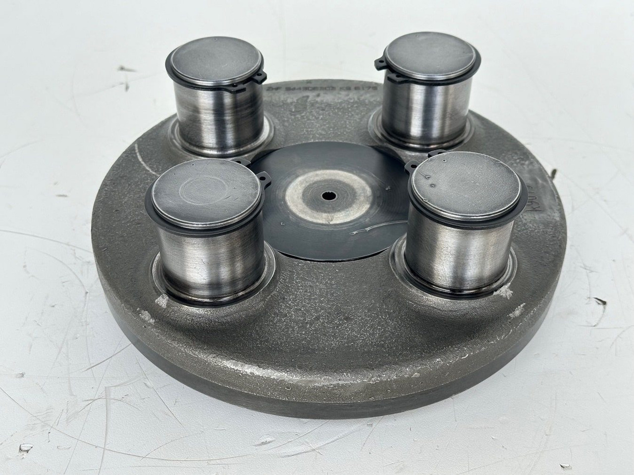 Liebherr Planetenträger ID-Nr.944306303 - ID-Nr.9443063. A924, A934, LH30, LH35, R906, R916, R922, R924, R926, R932, R934, R944. #k9079# - Cambio per Macchina da cantiere: foto 2 Liebherr Planetenträger ID-Nr.944306303 - ID-Nr.9443063. A924, A934, LH30, LH35, R906, R916, R922, R924, R926, R932, R934, R944. #k9079# - Cambio per Macchina da cantiere: foto 2