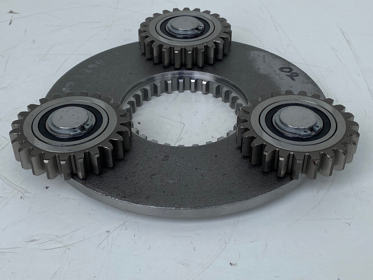 Liebherr Planetenträger and Planetenrad ID-Nr.90024986 - ID-Nr.90024987. FAT325P115. R914, R914 COMP. #02#1724# - Motore di traslazione per Escavatore cingolato: foto 2 Liebherr Planetenträger and Planetenrad ID-Nr.90024986 - ID-Nr.90024987. FAT325P115. R914, R914 COMP. #02#1724# - Motore di traslazione per Escavatore cingolato: foto 2