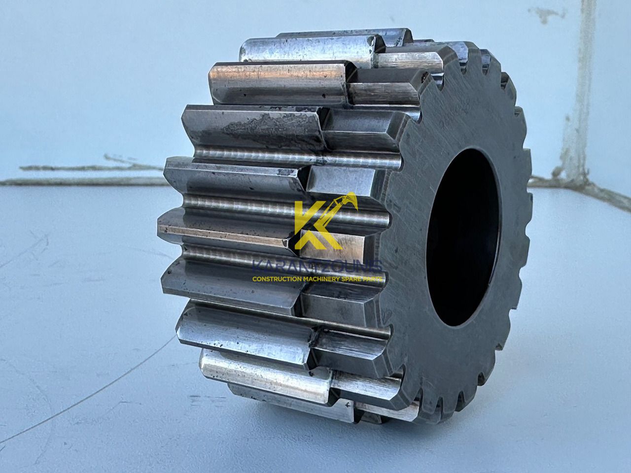 Liebherr Sonnenrad ID-Nr.90002821. FAT400P112, FAT400P130, FAT400P139. R926, R928, R930, R934, R936, R938, R940, R944, R946, R950 T. #90002821.06.08.01# - Motore di traslazione per Escavatore: foto 1 Liebherr Sonnenrad ID-Nr.90002821. FAT400P112, FAT400P130, FAT400P139. R926, R928, R930, R934, R936, R938, R940, R944, R946, R950 T. #90002821.06.08.01# - Motore di traslazione per Escavatore: foto 1
