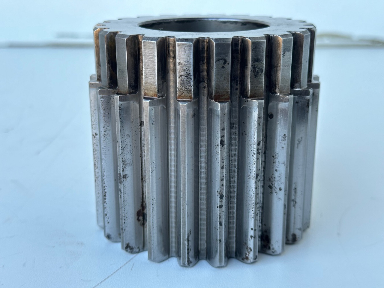 Liebherr Sonnenrad ID-Nr.90016258. FAT400P112,FAT400P130,FAT400P139,LOS1936,LOS926,R926,R928,R930,R934,R936,R938,R940,R944,R946,R950T. #90016258.06.08# - Motore di traslazione per Escavatore cingolato: foto 4 Liebherr Sonnenrad ID-Nr.90016258. FAT400P112,FAT400P130,FAT400P139,LOS1936,LOS926,R926,R928,R930,R934,R936,R938,R940,R944,R946,R950T. #90016258.06.08# - Motore di traslazione per Escavatore cingolato: foto 4