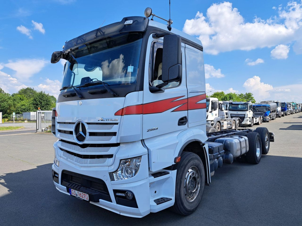Mercedes Benz 2553 Actros 6x2 (Nr. 5804) - Autocarro telaio: foto 2 Mercedes Benz 2553 Actros 6x2 (Nr. 5804) - Autocarro telaio: foto 2