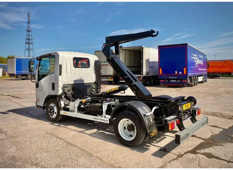 Isuzu M27 - Autocarro scarrabile: foto 1 Isuzu M27 - Autocarro scarrabile: foto 1