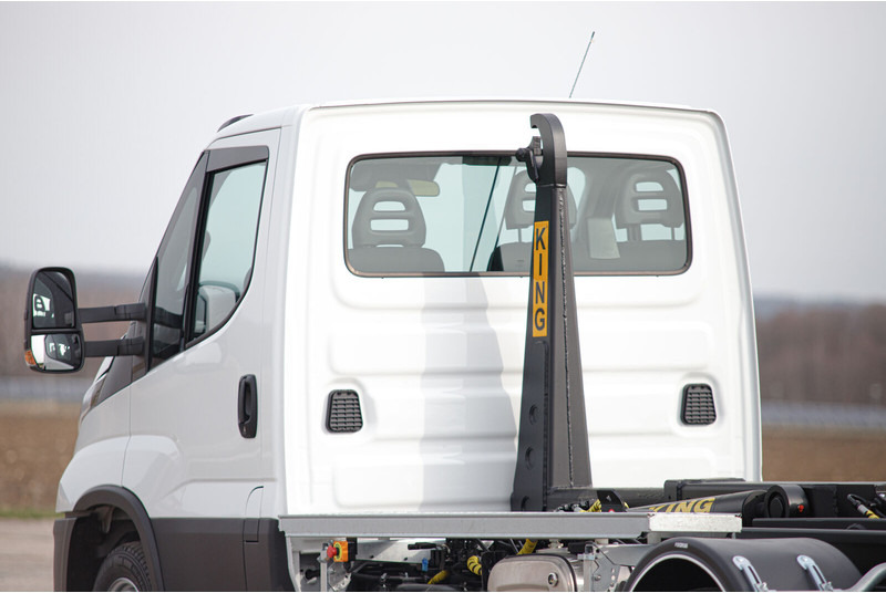 Iveco Daily 70C18 - Autocarro scarrabile: foto 3 Iveco Daily 70C18 - Autocarro scarrabile: foto 3