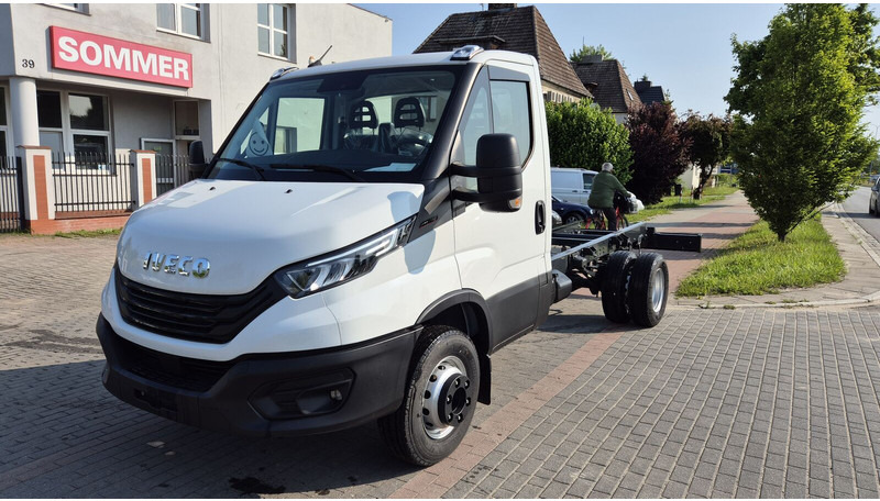 Iveco Daily 70C18 - nowe! - Autocarro telaio: foto 2 Iveco Daily 70C18 - nowe! - Autocarro telaio: foto 2