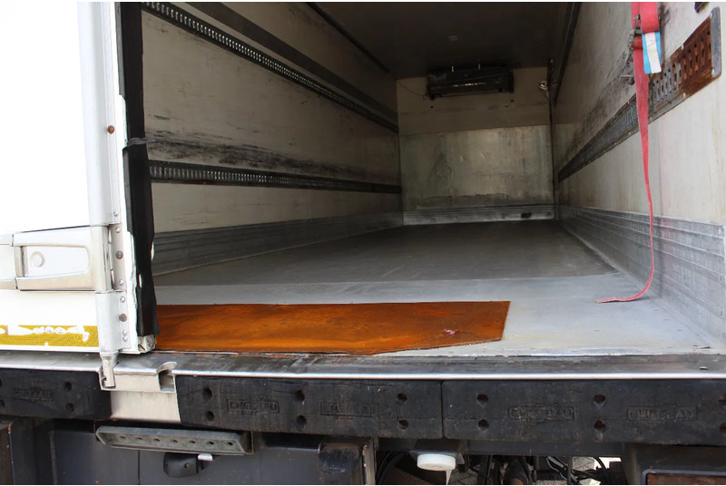 Autocarro frigorifero Renault Premium 370 * EURO5 * CARRIER SUPRA 950 *: foto 10