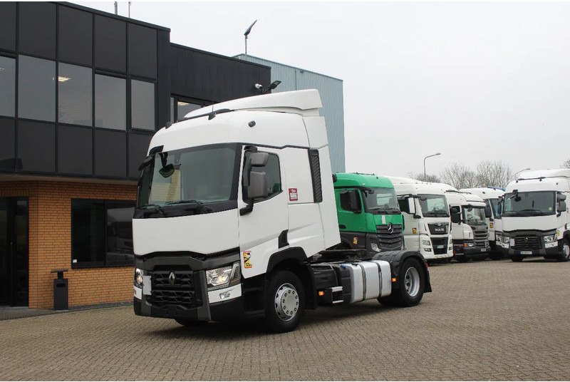 Renault T440 * 2 TANK * 4x2 * - Trattore stradale: foto 1 Renault T440 * 2 TANK * 4x2 * - Trattore stradale: foto 1