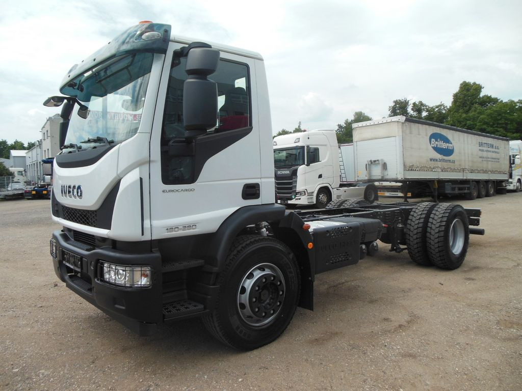 Iveco EUROCARGO ML 180E28/P, PTO - Autocarro telaio: foto 1 Iveco EUROCARGO ML 180E28/P, PTO - Autocarro telaio: foto 1