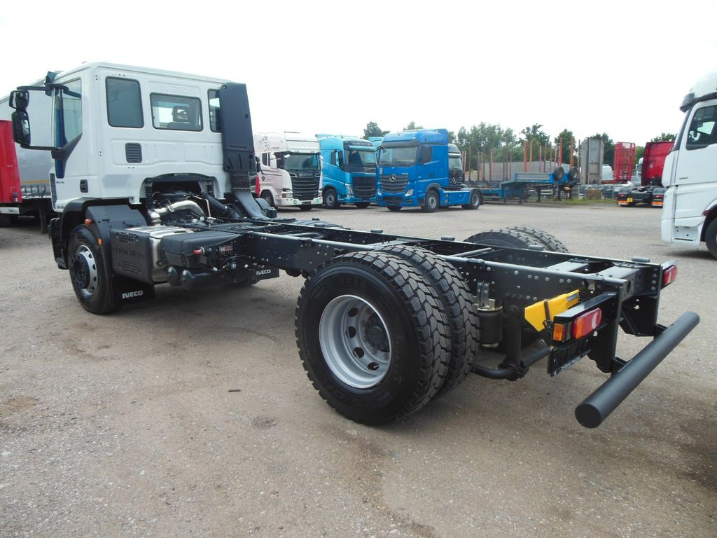 Iveco EUROCARGO ML 180E28/P, PTO - Autocarro telaio: foto 4 Iveco EUROCARGO ML 180E28/P, PTO - Autocarro telaio: foto 4