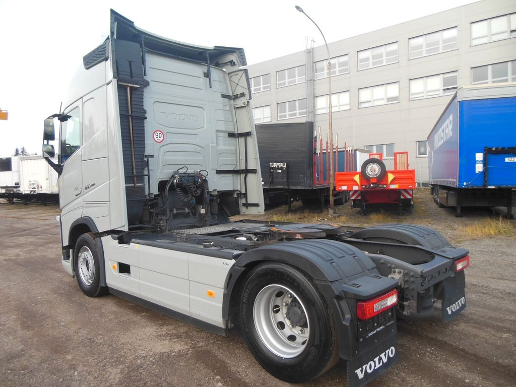 Volvo FH 13/460 TURBO COMPOUND,I-SAVE,I-PARK COOL,TOP Volvo FH 13/460 TURBO COMPOUND,I-SAVE,I-PARK COOL,TOP - Trattore stradale: foto 4 Volvo FH 13/460 TURBO COMPOUND,I-SAVE,I-PARK COOL,TOP Volvo FH 13/460 TURBO COMPOUND,I-SAVE,I-PARK COOL,TOP - Trattore stradale: foto 4