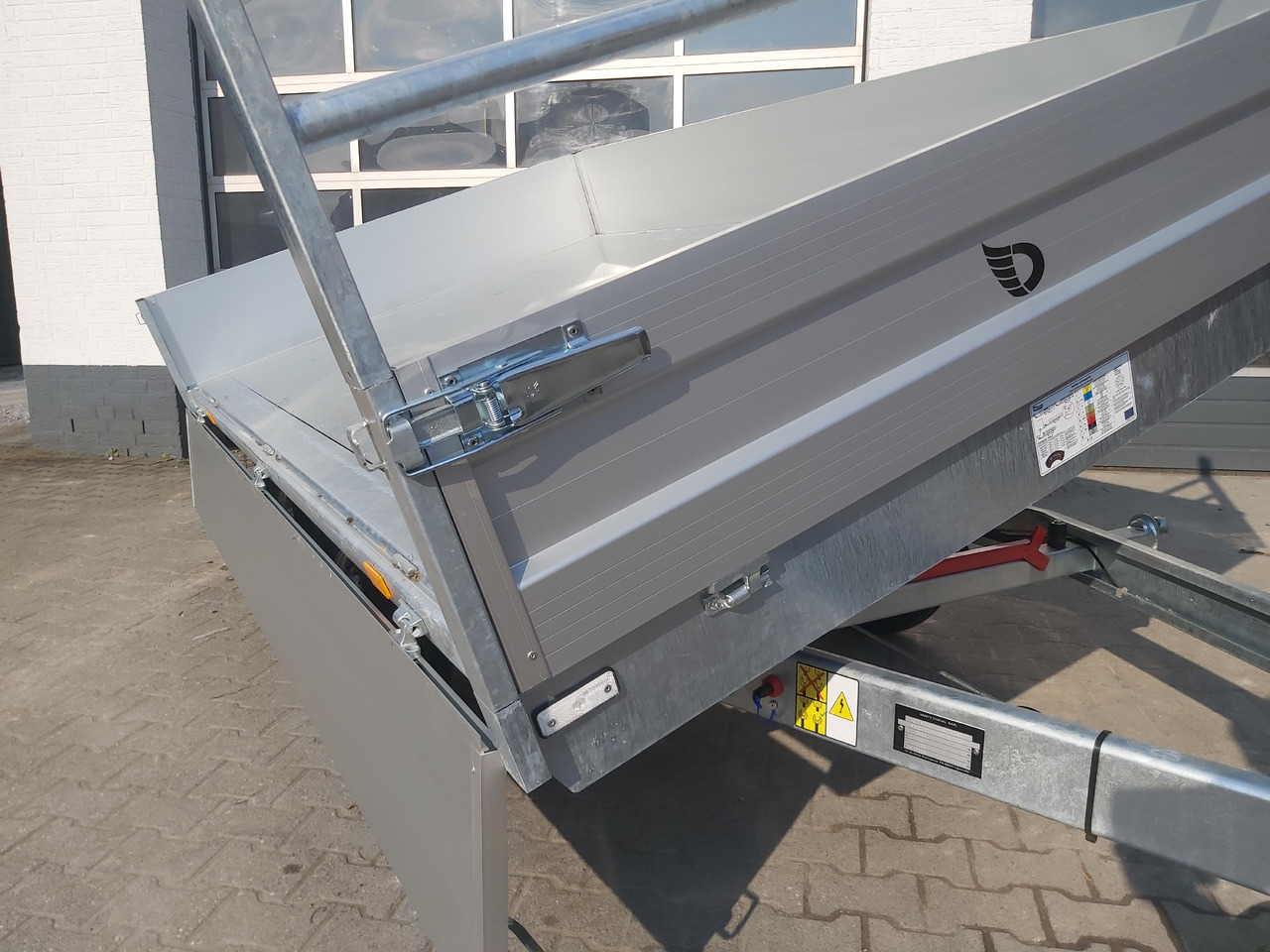 Cheval Liberte Debon Kipper PW 2.4 Basic Elektro 305x180x35cm 2600kg Modell 2024 - Rimorchio ribaltabile: foto 3 Cheval Liberte Debon Kipper PW 2.4 Basic Elektro 305x180x35cm 2600kg Modell 2024 - Rimorchio ribaltabile: foto 3