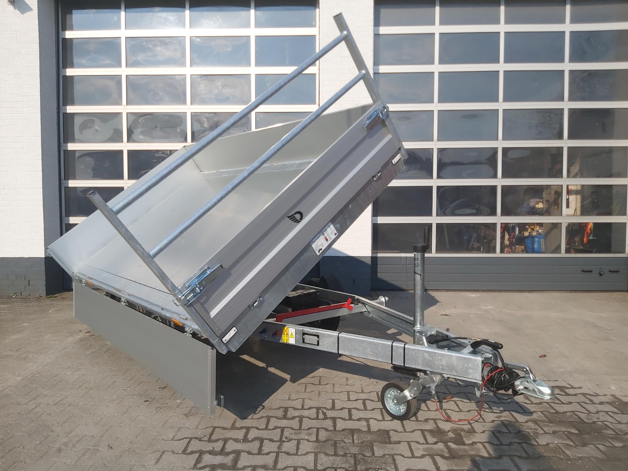 Cheval Liberte Debon Kipper PW 2.4 Basic Elektro 305x180x35cm 2600kg Modell 2024 - Rimorchio ribaltabile: foto 2 Cheval Liberte Debon Kipper PW 2.4 Basic Elektro 305x180x35cm 2600kg Modell 2024 - Rimorchio ribaltabile: foto 2