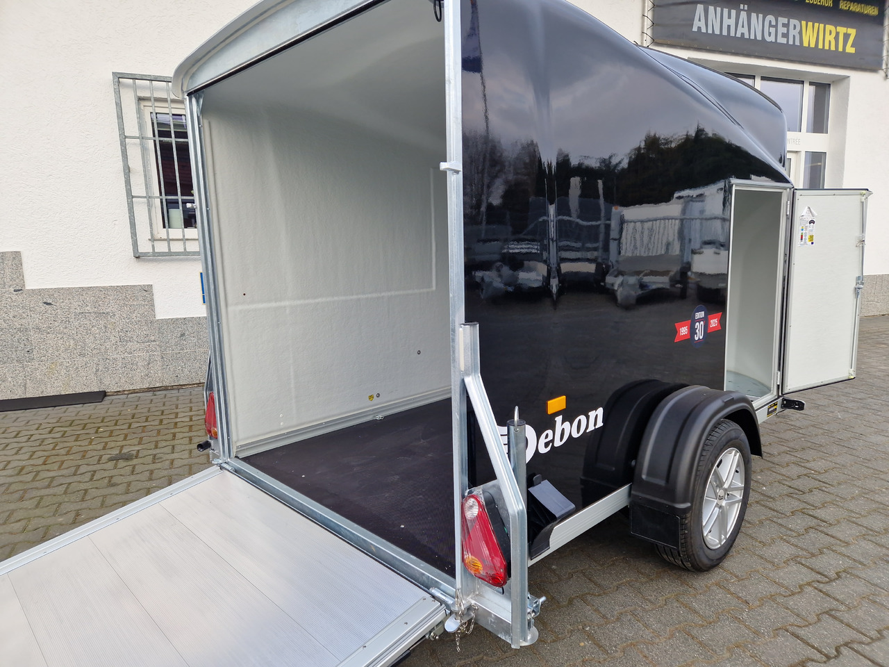 Rimorchio per auto Debon Cargo 1300 300x152x168cm black Seitentür Alufelgen silver Pullman II 100km/H 1300kg Modell 25: foto 16