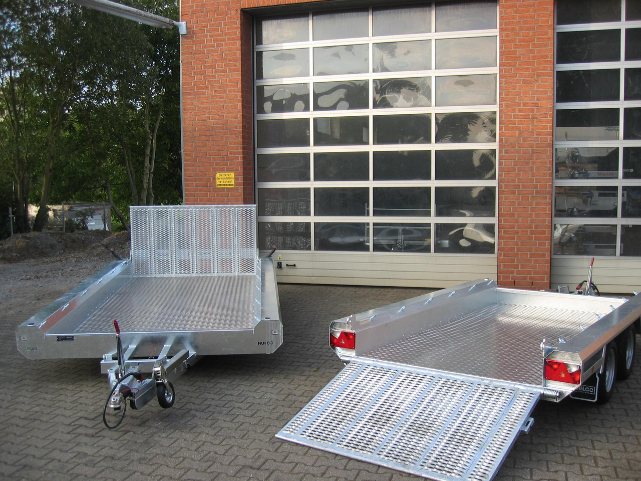 HULCO TERRAX Aluboden 294x150x27cm Heckrampe 100cm (M) 3000kg Abverkauf - Rimorchio trasporto macchine operatrici: foto 2 HULCO TERRAX Aluboden 294x150x27cm Heckrampe 100cm (M) 3000kg Abverkauf - Rimorchio trasporto macchine operatrici: foto 2