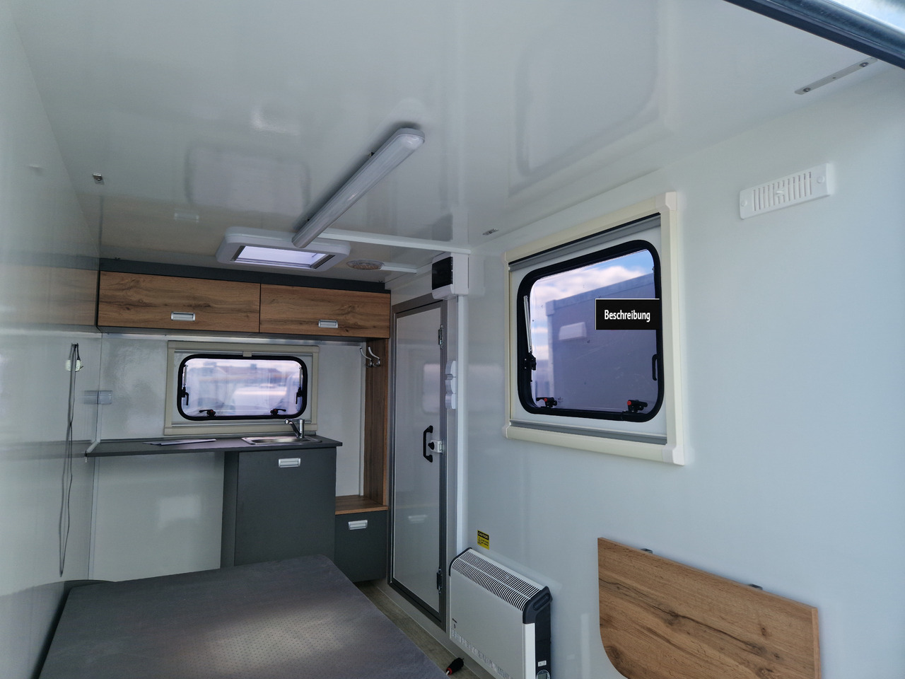 Koffer Camp TFS ST 320.01 320x150x180cm Premium Rampe Seitentür Fenster Bett 1300kg 100km/H - Caravan: foto 5 Koffer Camp TFS ST 320.01 320x150x180cm Premium Rampe Seitentür Fenster Bett 1300kg 100km/H - Caravan: foto 5