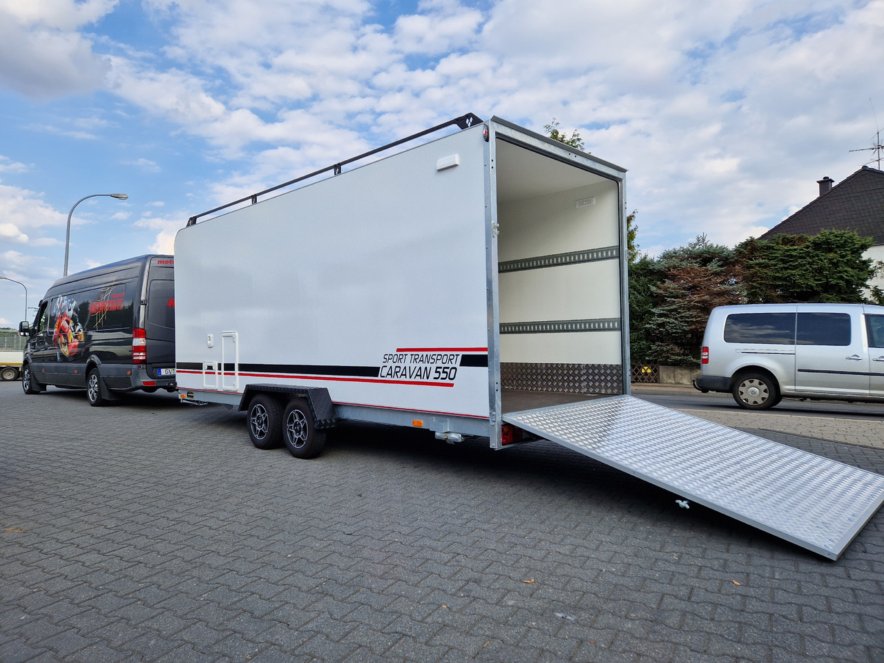 Rimorchio autonegozio Koffer Sport Camp TFS 550.01 550x200x210cm Heckrampe Wohnabteil Premium 100km/H 2700kg AKTION: foto 19 Rimorchio autonegozio Koffer Sport Camp TFS 550.01 550x200x210cm Heckrampe Wohnabteil Premium 100km/H 2700kg AKTION: foto 19