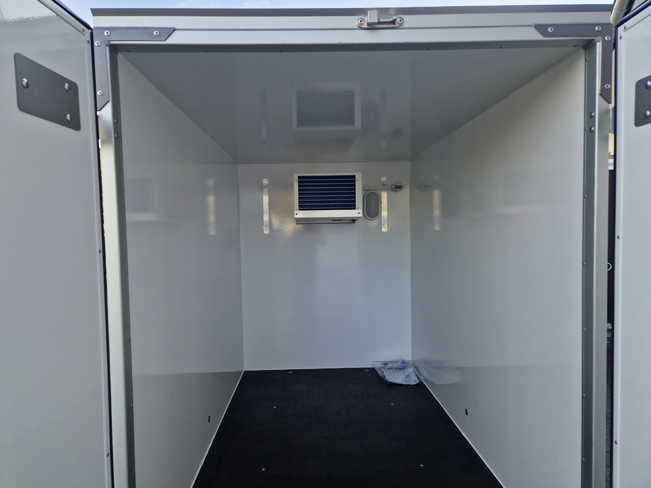 Kühlanhänger 752 DK2 Classic 199x124x150cm XPS Govi Kühlung 750kg ungebremst - Rimorchio frigorifero: foto 5 Kühlanhänger 752 DK2 Classic 199x124x150cm XPS Govi Kühlung 750kg ungebremst - Rimorchio frigorifero: foto 5