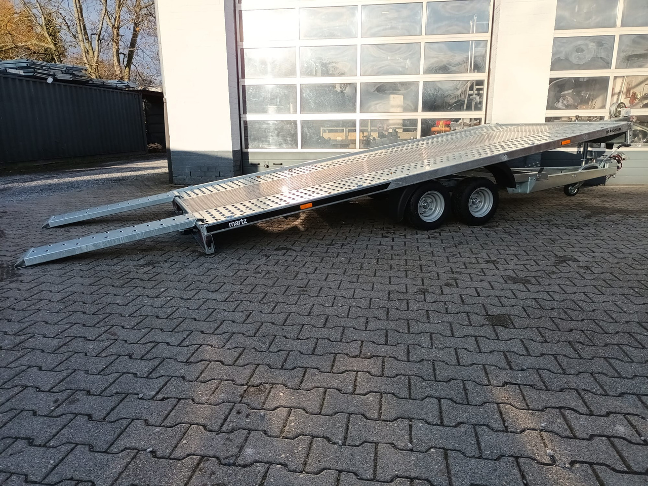 Martz GT kipp 450/2 S 450x215cm easyload ankippbar Lohr Stahl & Aluboden Seilwinde 10" 3000kg - Rimorchio trasporto macchine operatrici: foto 1 Martz GT kipp 450/2 S 450x215cm easyload ankippbar Lohr Stahl & Aluboden Seilwinde 10" 3000kg - Rimorchio trasporto macchine operatrici: foto 1
