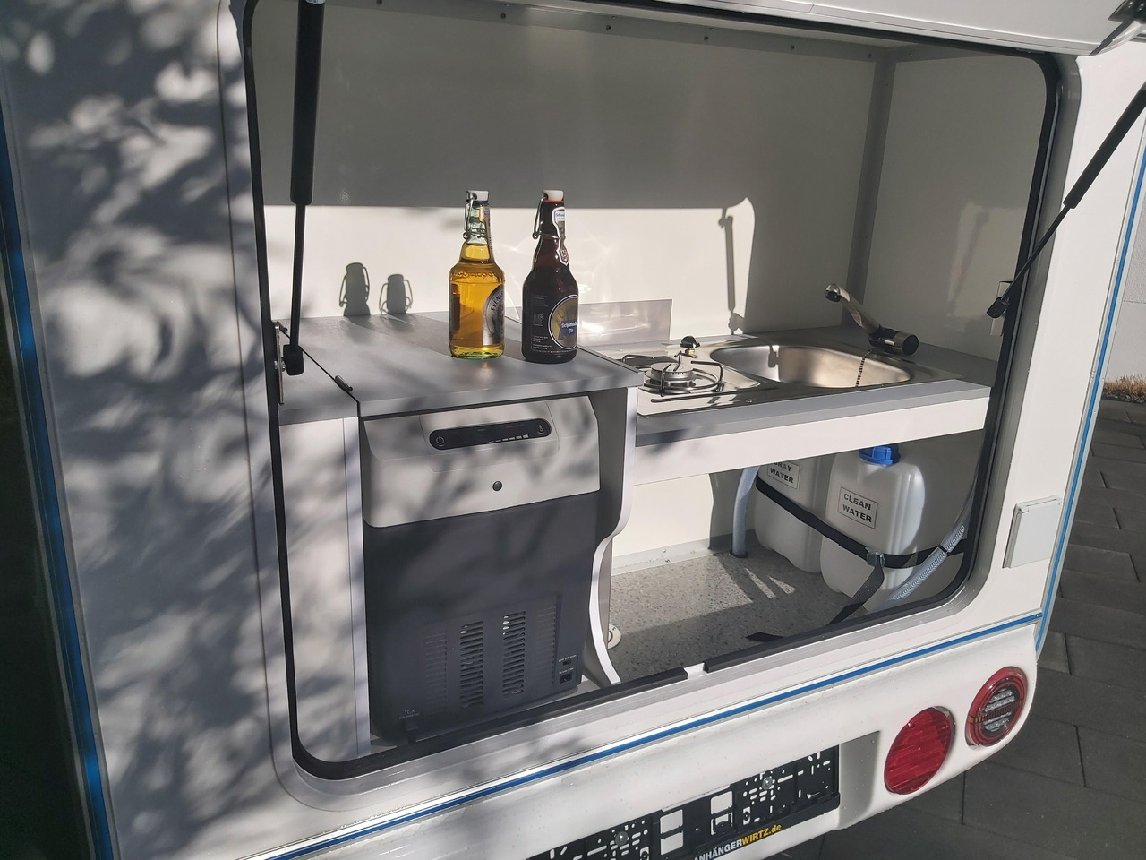 Caravan Mini Camper Mini Tommy TMC25 252x140x121cm aero V1 Küche 12V/230V 100km/H 750kg gebremst Modell 24: foto 15
