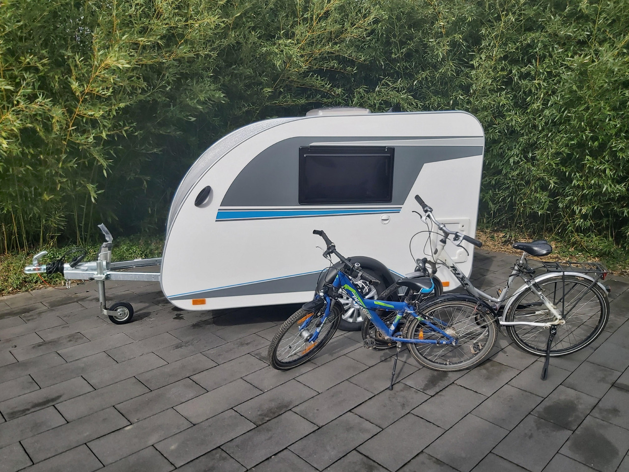 Mini Camper Mini Tommy TMC25 252x140x121cm aero V1 Küche 12V/230V 100km/H 750kg gebremst Modell 24 - Caravan: foto 4 Mini Camper Mini Tommy TMC25 252x140x121cm aero V1 Küche 12V/230V 100km/H 750kg gebremst Modell 24 - Caravan: foto 4