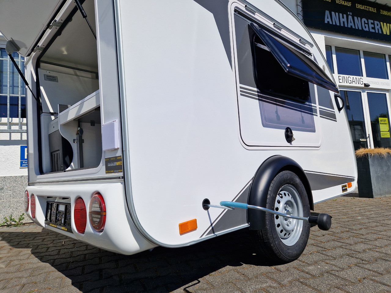 Caravan Mini Camper Mini Tommy TMC25 252x140x121cm aero V1 Küche 12V/230V 100km/H 750kg gebremst Modell 24: foto 18