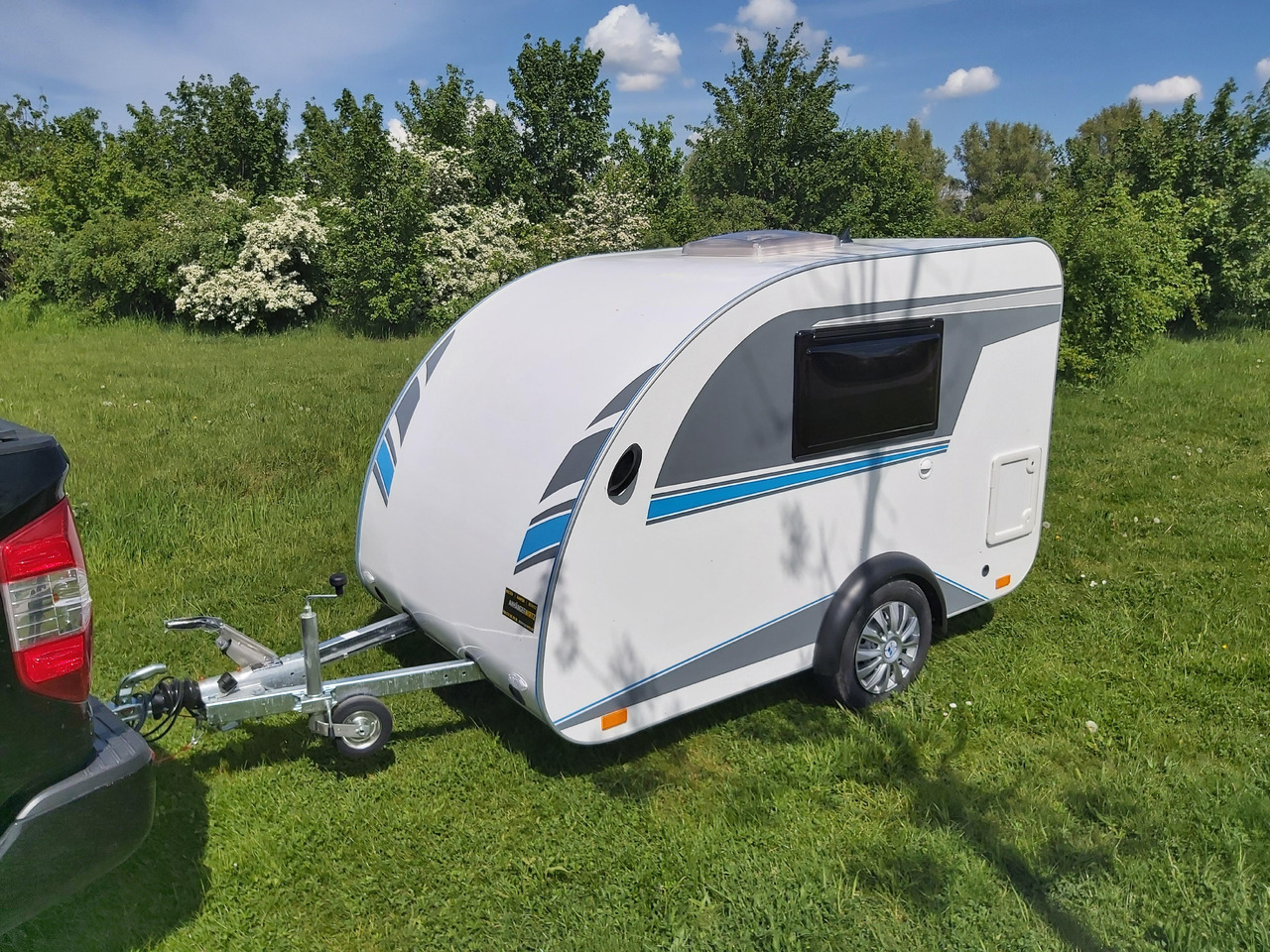 Caravan Mini Camper Mini Tommy TMC25 252x140x121cm aero V1 Küche 12V/230V 100km/H 750kg gebremst Modell 24: foto 14