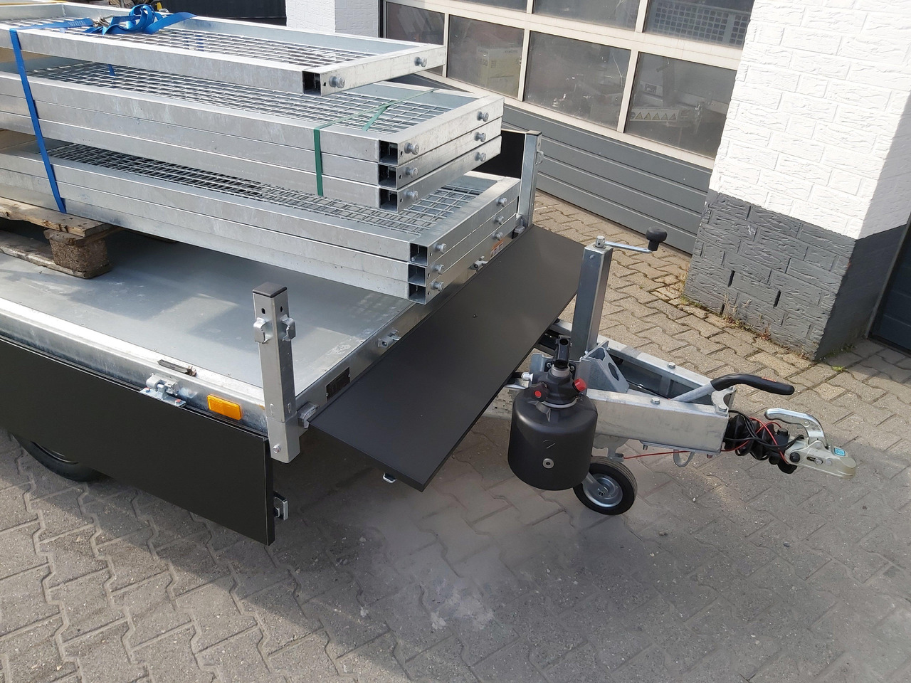 Rimorchio ribaltabile Saris Kipper K1 276 150 2000 2 276x150x30cm black Edition Handpumpe 13" (S) 2000kg Aktion: foto 8
