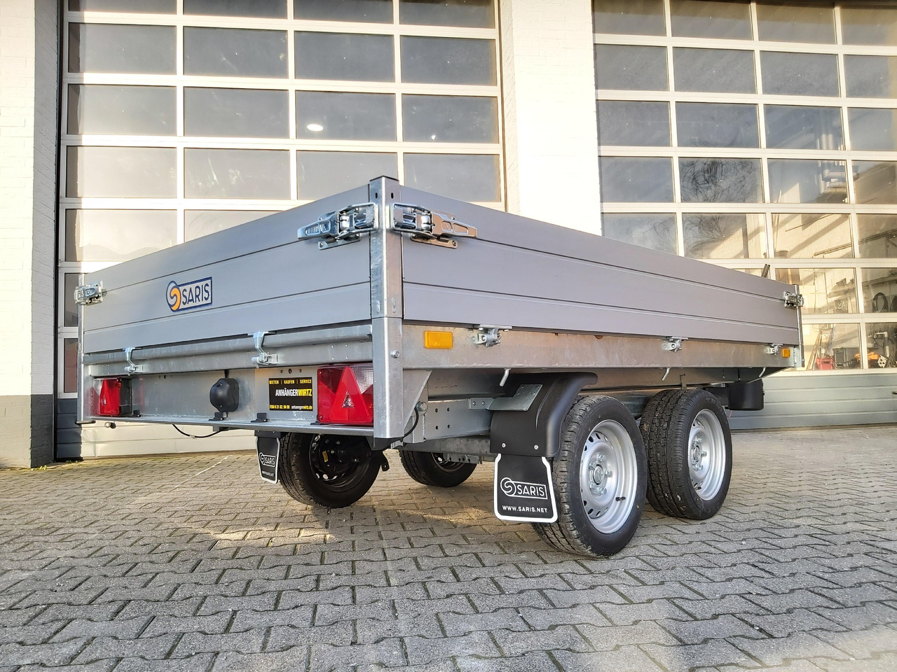 Saris Kipper K1 276 170 2000 2 276x170x30cm Alu Auffahrrampen Heckstützen Handpumpe 13" 2000kg - Rimorchio ribaltabile: foto 4 Saris Kipper K1 276 170 2000 2 276x170x30cm Alu Auffahrrampen Heckstützen Handpumpe 13" 2000kg - Rimorchio ribaltabile: foto 4