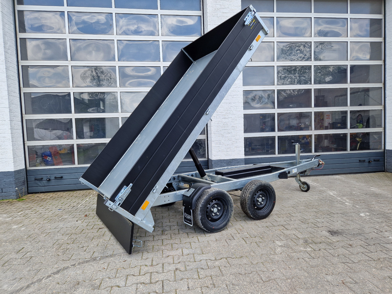 Saris Kipper K1 276 170 2700 2 E 276x170x30cm Elektro black Edition 13" 2700kg Januar Aktion - Rimorchio ribaltabile: foto 4 Saris Kipper K1 276 170 2700 2 E 276x170x30cm Elektro black Edition 13" 2700kg Januar Aktion - Rimorchio ribaltabile: foto 4