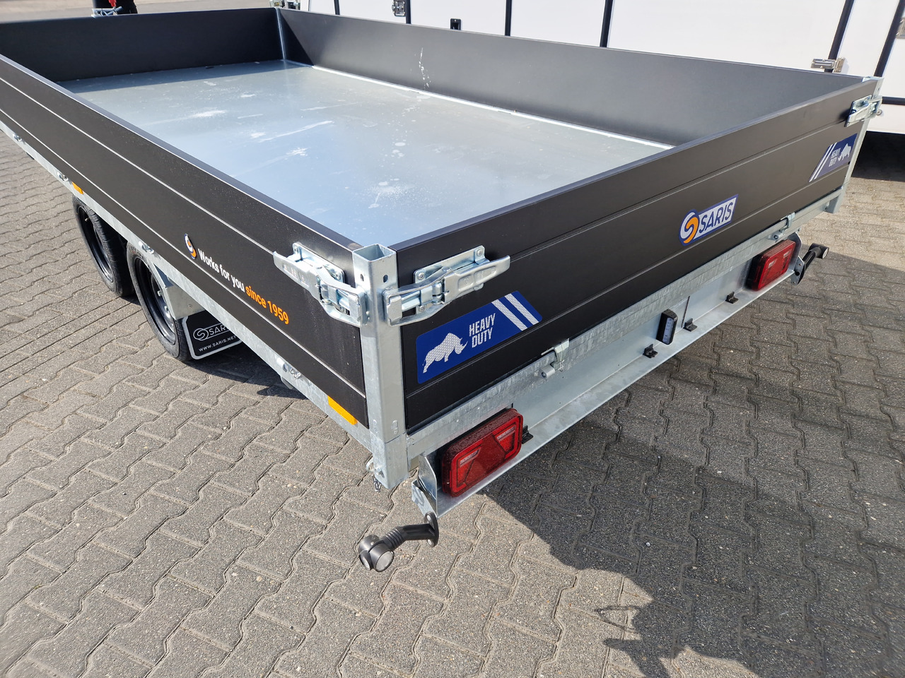 Saris Kipper K3 406 204 3500 2 HD E 406x204x35cm black Alu Auffahrrampen Stützen LED 3500kg - Rimorchio ribaltabile: foto 5 Saris Kipper K3 406 204 3500 2 HD E 406x204x35cm black Alu Auffahrrampen Stützen LED 3500kg - Rimorchio ribaltabile: foto 5