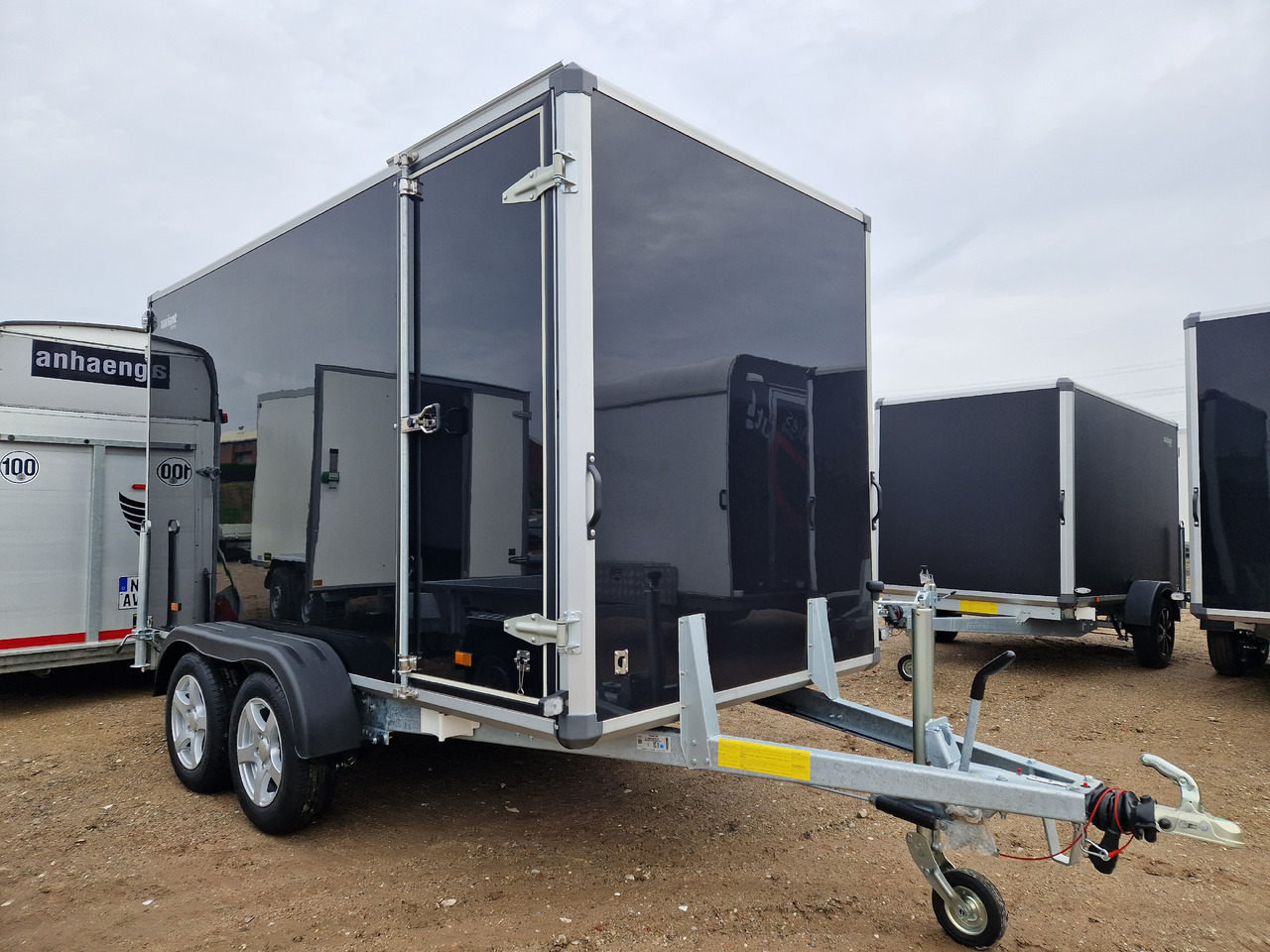 Variant 2517 C4 Edition black 346x168x188cm Seitentür Alufelgen 2500kg 100km/H - Rimorchio furgonato: foto 2 Variant 2517 C4 Edition black 346x168x188cm Seitentür Alufelgen 2500kg 100km/H - Rimorchio furgonato: foto 2