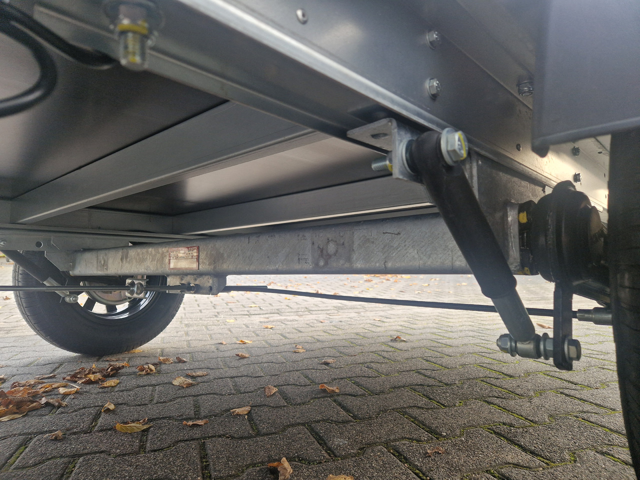 Rimorchio furgonato Variant C1315 C2 Edition black 258x148x157cm Alufelgen darkline 1350kg 100km/H 2024 black deal: foto 6