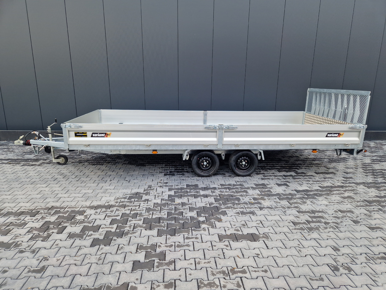 Variant Maschinentransporter 3552 UX Maxi Load 520x210x30cm Tandem Parabelfederung LED 3500kg - Rimorchio trasporto macchine operatrici: foto 2 Variant Maschinentransporter 3552 UX Maxi Load 520x210x30cm Tandem Parabelfederung LED 3500kg - Rimorchio trasporto macchine operatrici: foto 2